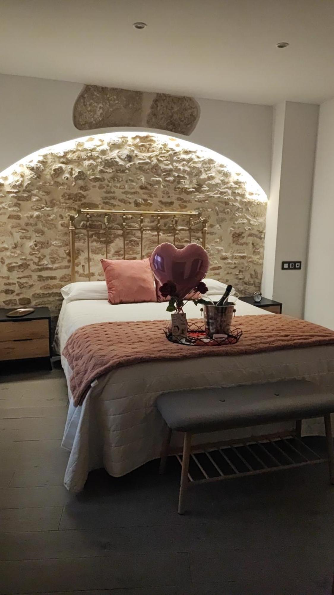 דירות Setenil De Las Bodegas La Medina Baja מראה חיצוני תמונה